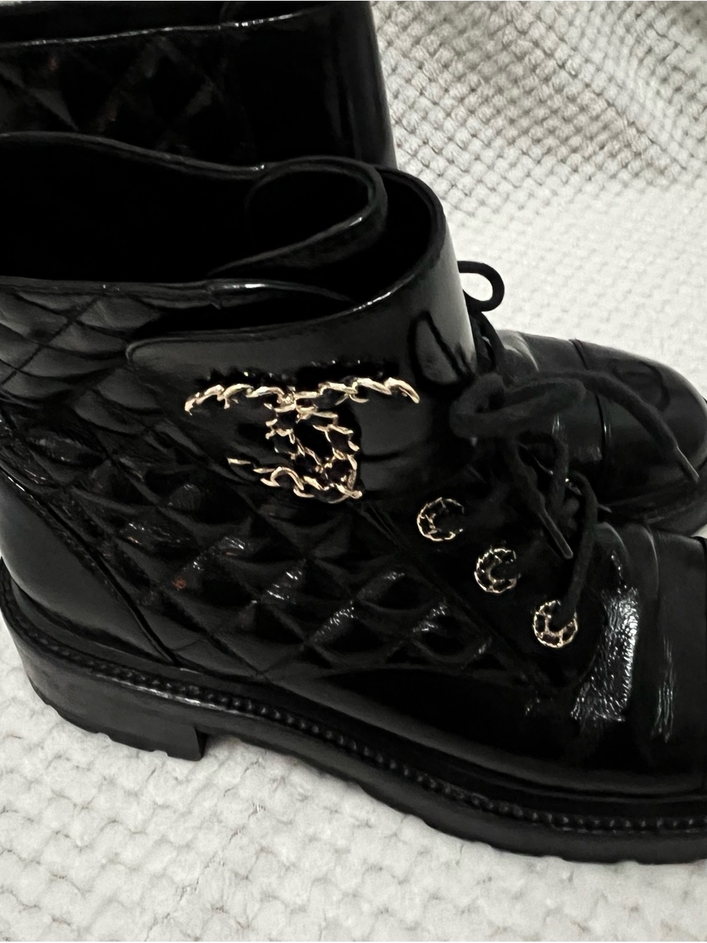 CHANEL Black Quilted Patent Lace-Up Ankle Boots with Gold CC 100% authentic - Picture 2 of 8